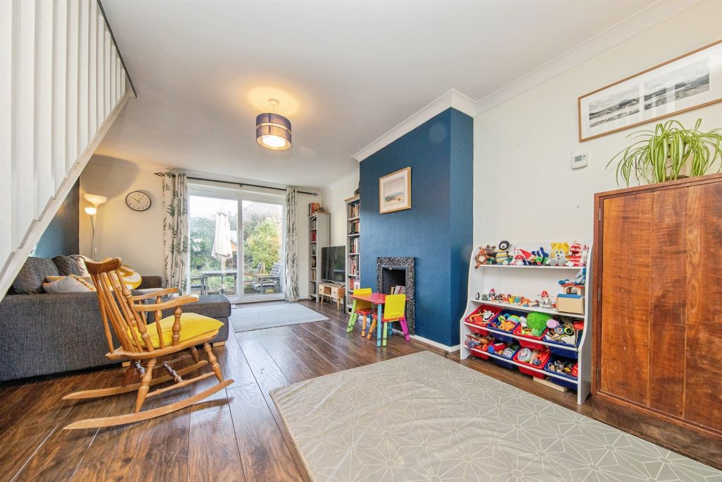 Property photo 2 of 17