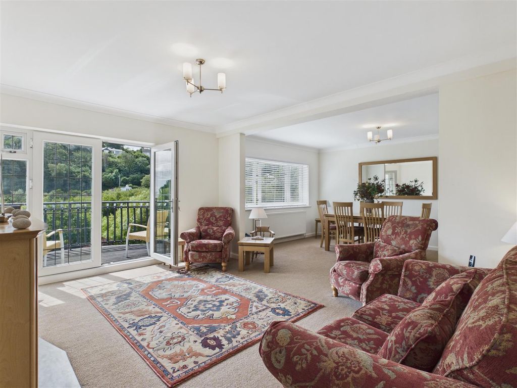 Property photo 3 of 29 Open Plan Living/Dining Area