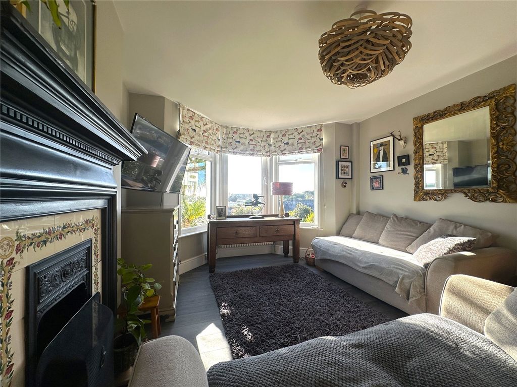 Property photo 3 of 40 Picture No. 47