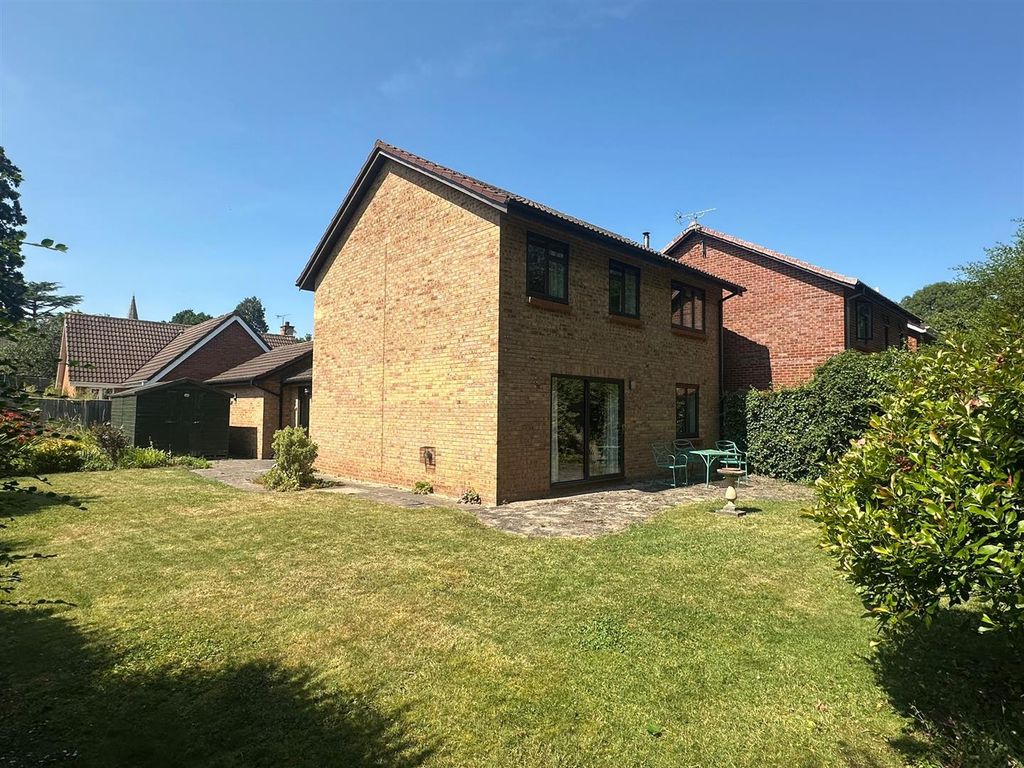 Property photo 2 of 17