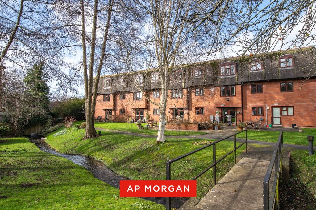 Property photo 1 of 16 Picture No. 12