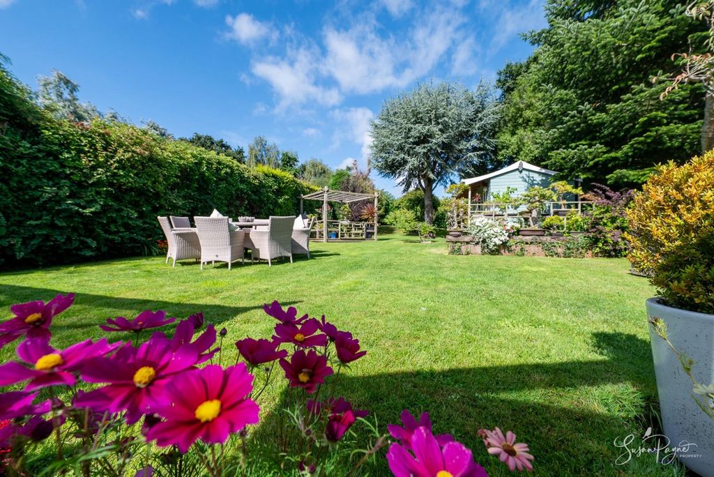 Property photo 2 of 45 Rear Garden