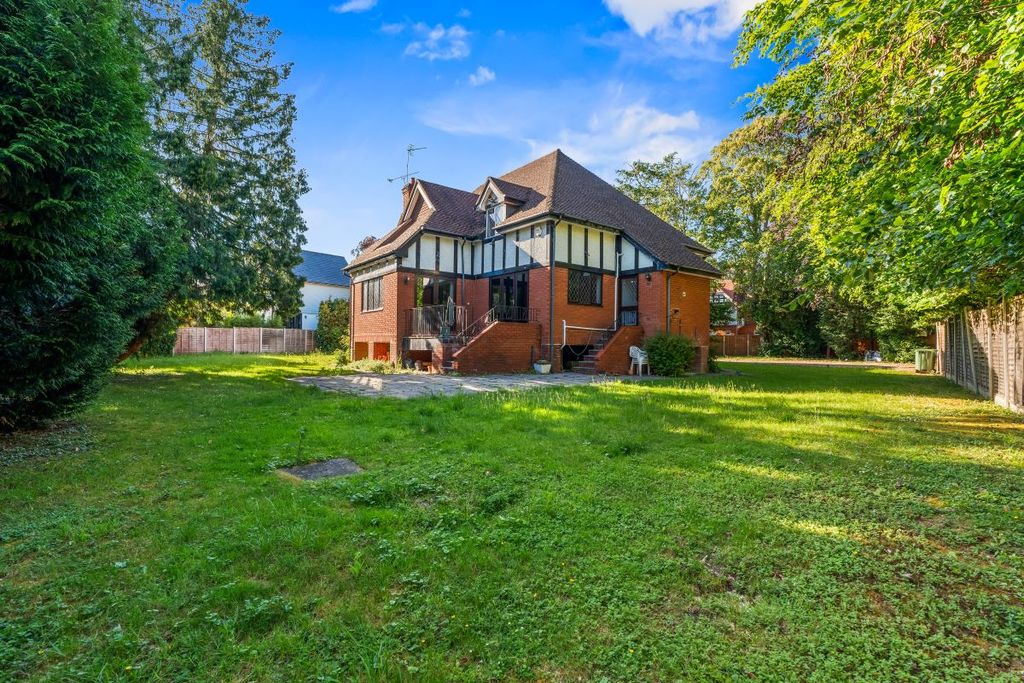 Property photo 2 of 24