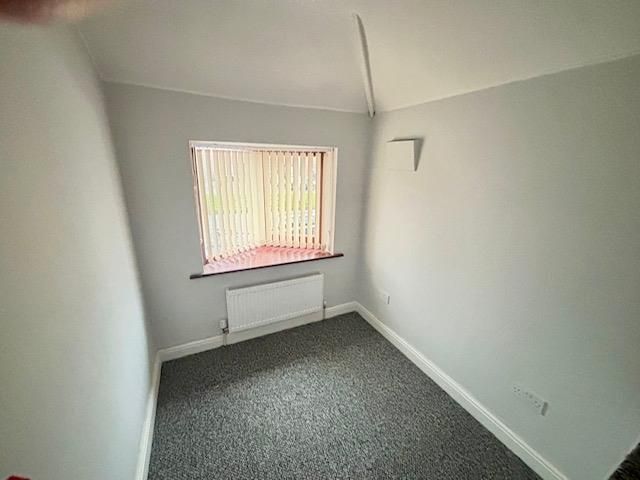 Property photo 3 of 8 Bedroom 2.Jpg