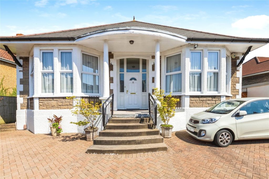 Property photo 2 of 26 Picture No. 32