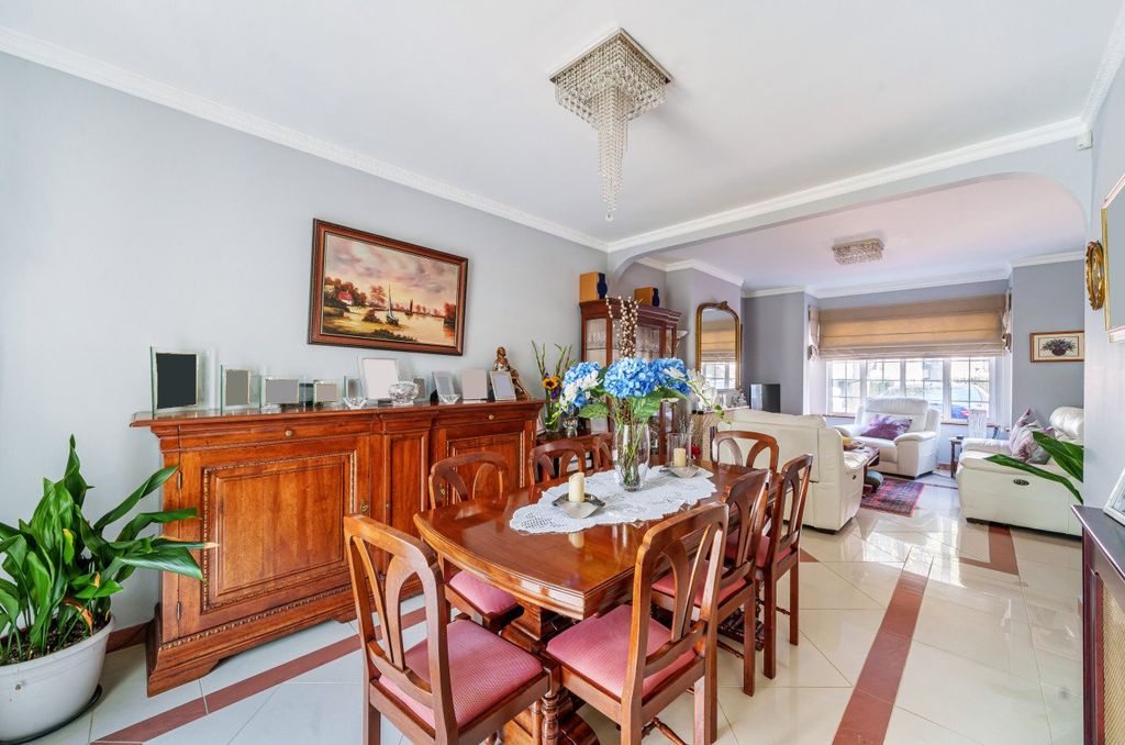 Property photo 2 of 18 Picture No. 03