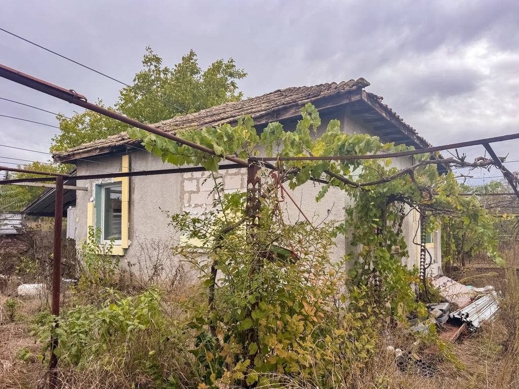 Property photo 1 of 9