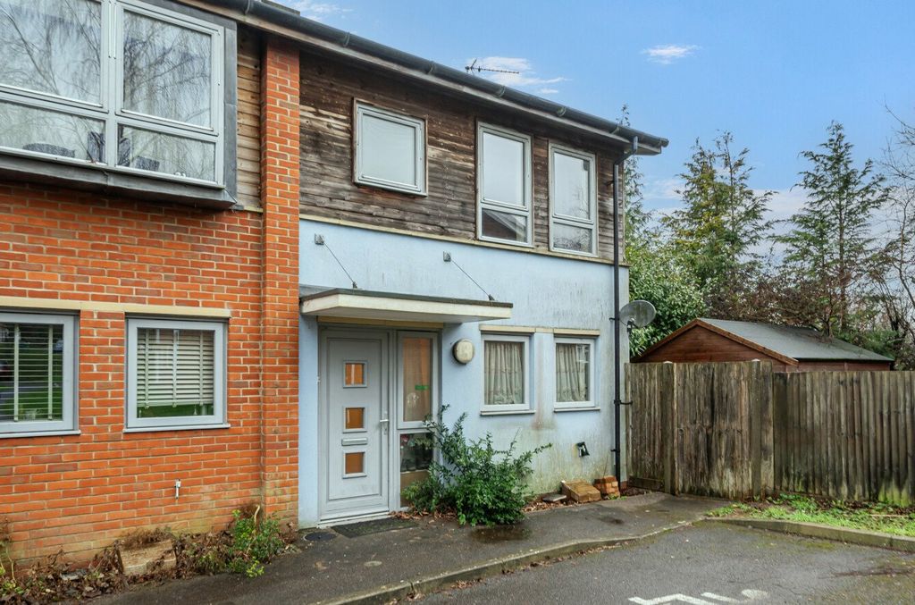 Property photo 1 of 11 1398139-28-69664A...