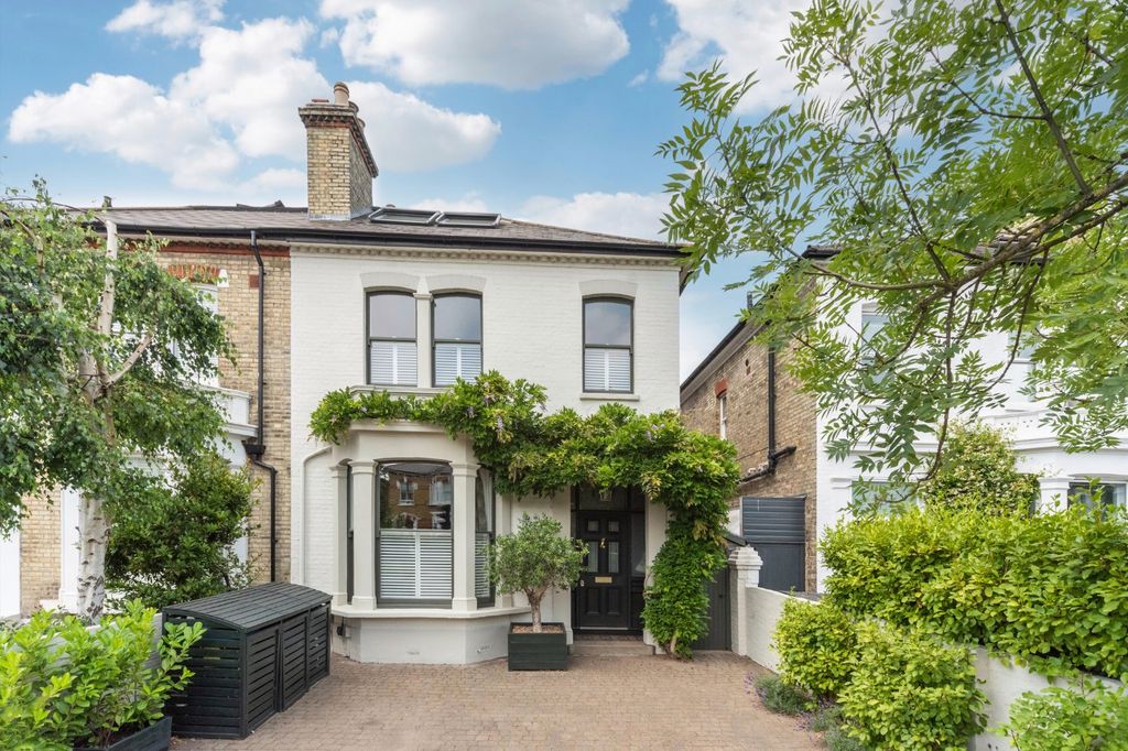 Property photo 1 of 4