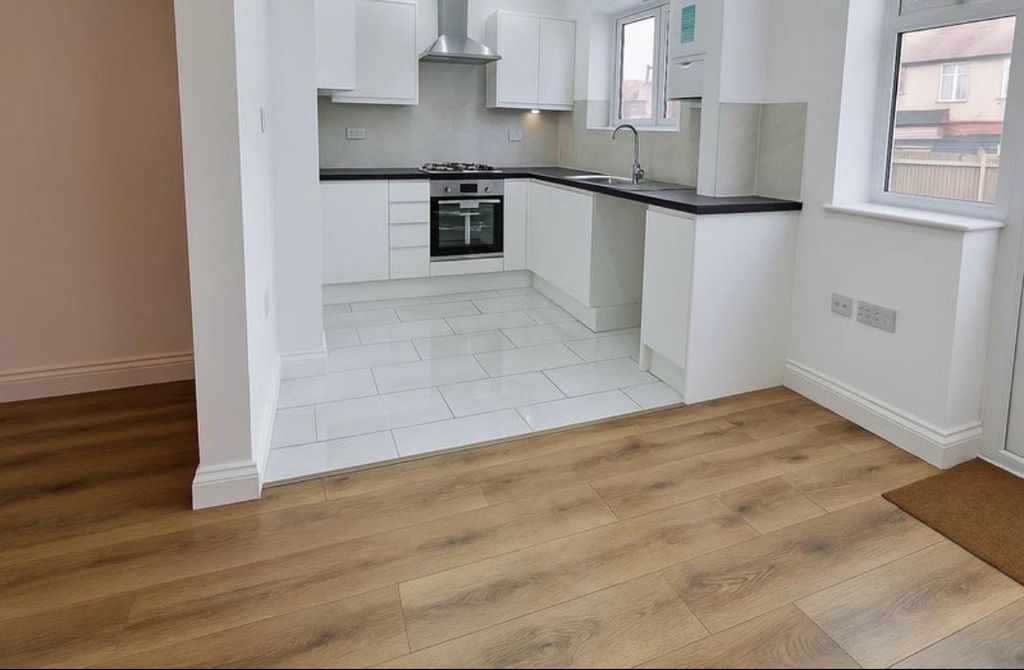 Property photo 3 of 3