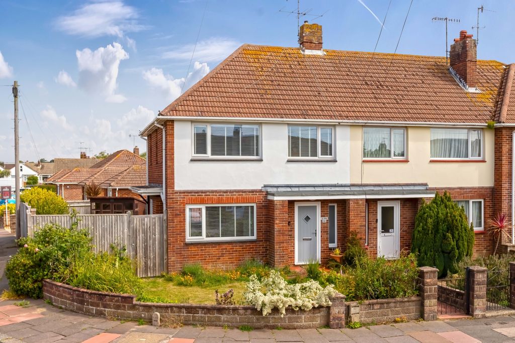 Property photo 1 of 19 Wiston Ave_18