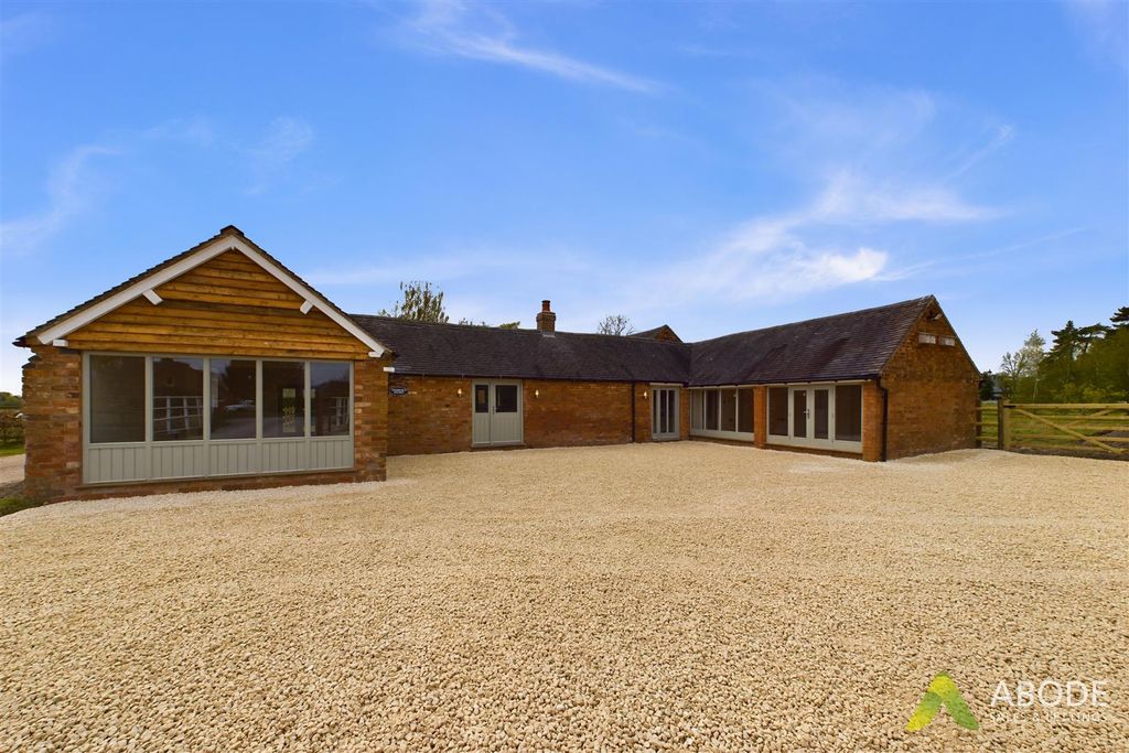 Property photo 1 of 29 Cam02696G0-Pr0270-Still033.Jpg