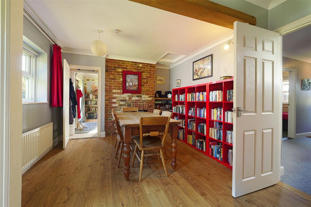 Property photo 3 of 30