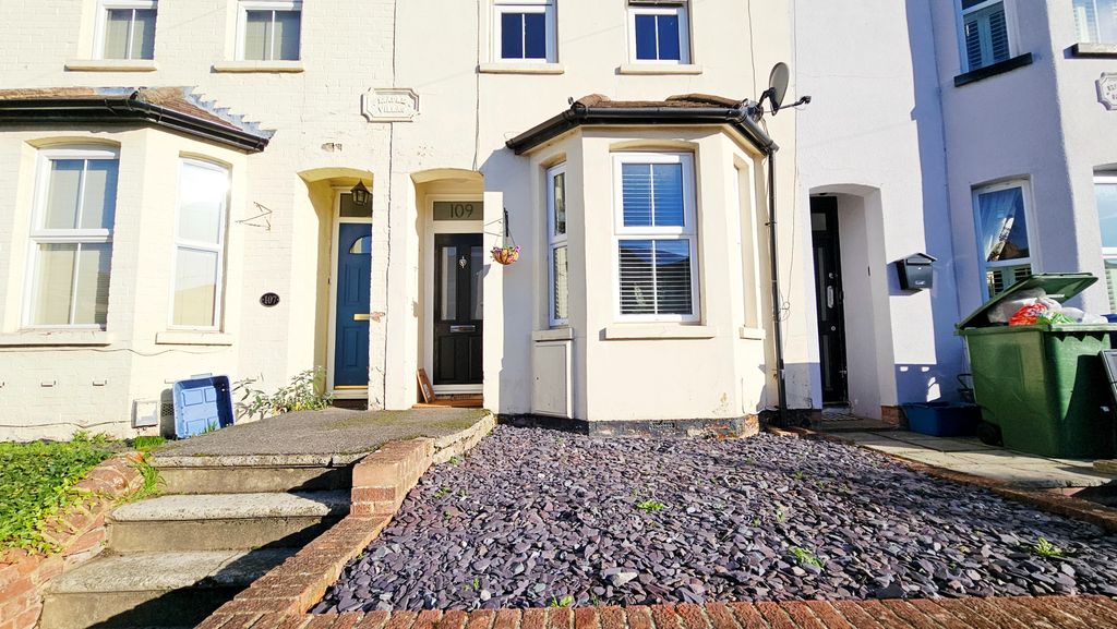 Property photo 2 of 20