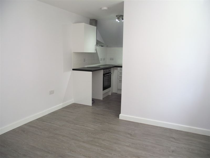 Property photo 3 of 6 Photo 4