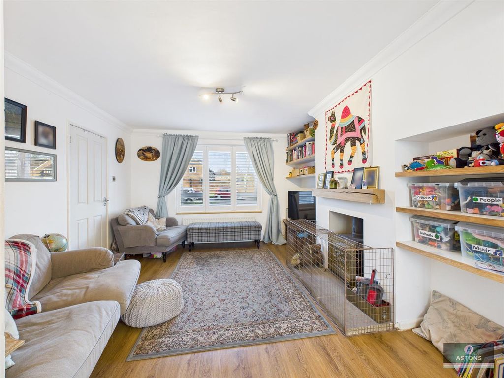 Property photo 2 of 18 Cam04622G0-Pr0154-Still004.Jpg