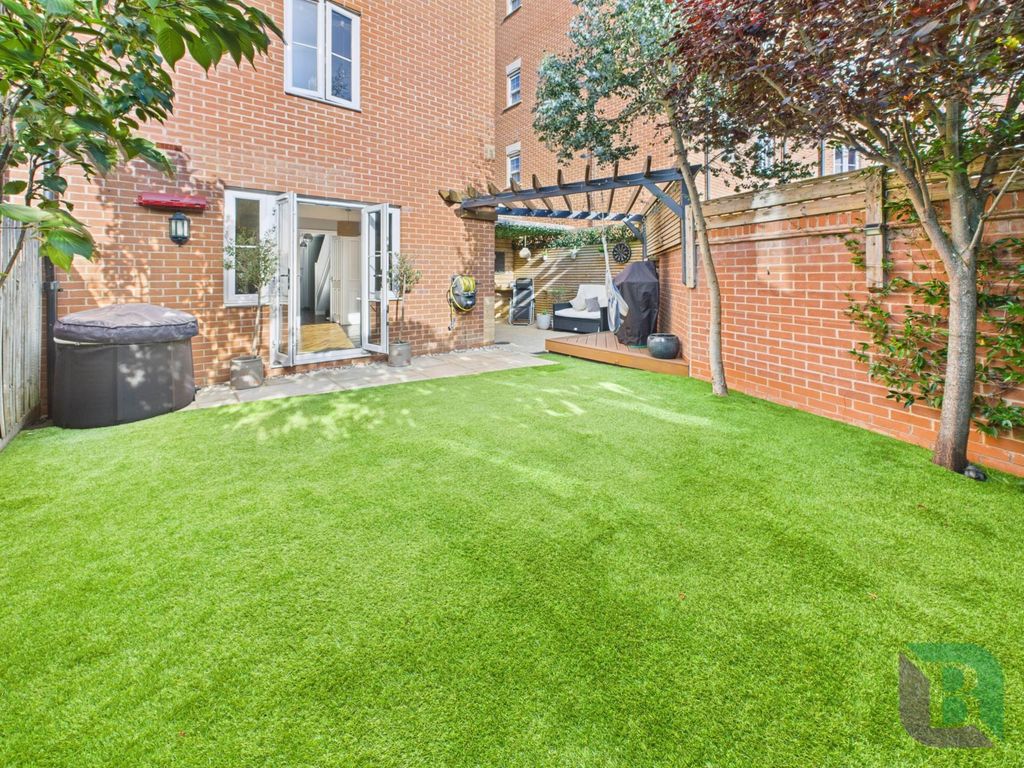 Property photo 3 of 18