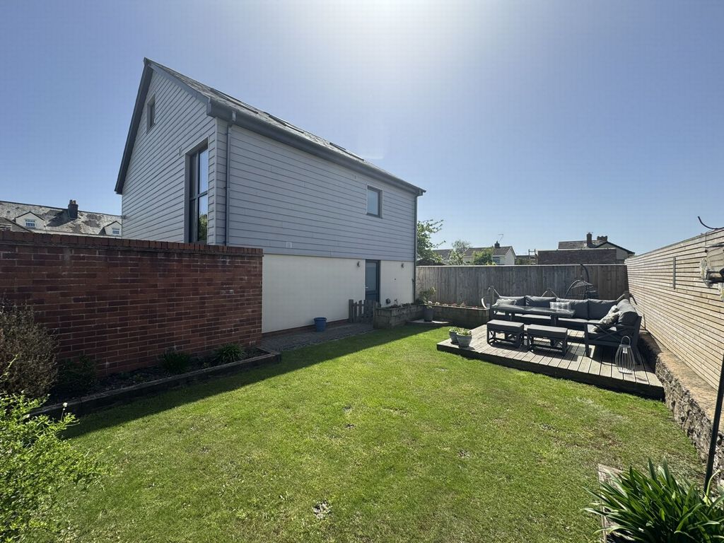 Property photo 1 of 22 Photo 10