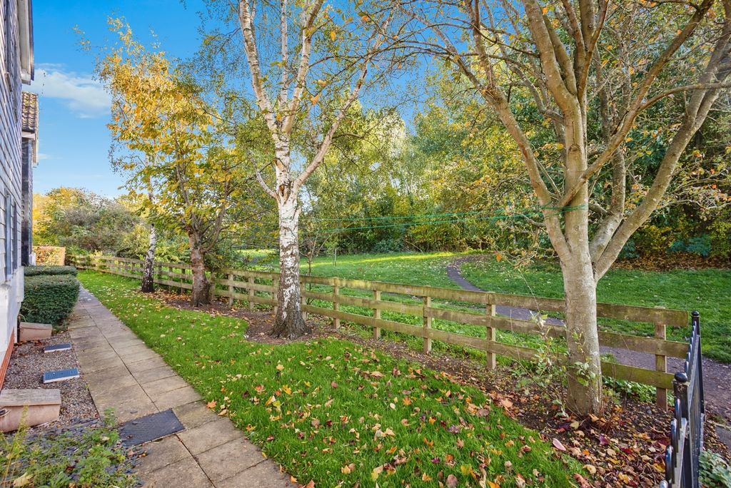 Property photo 3 of 17 Photo