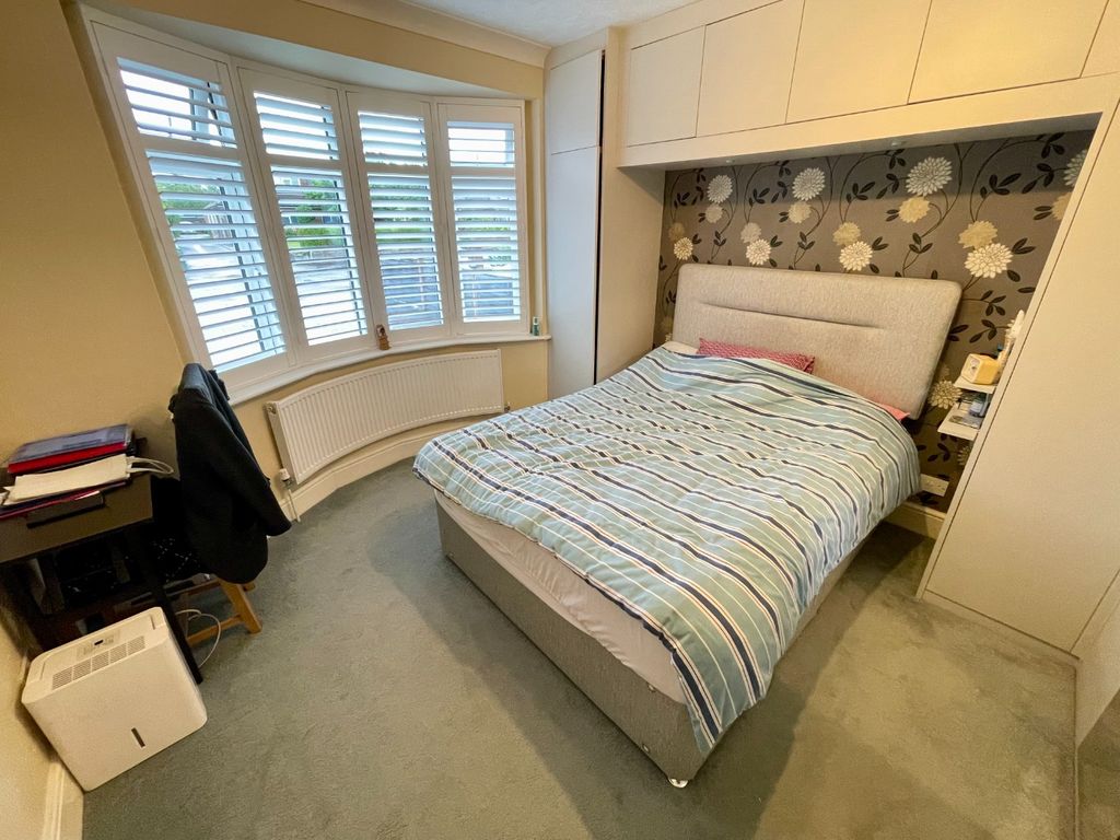 Property photo 3 of 14 4493943