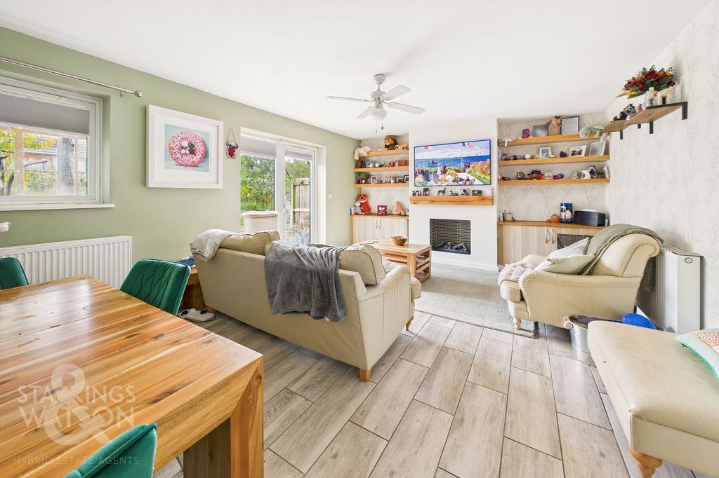 Property photo 3 of 17