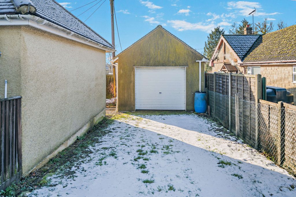 Property photo 2 of 20