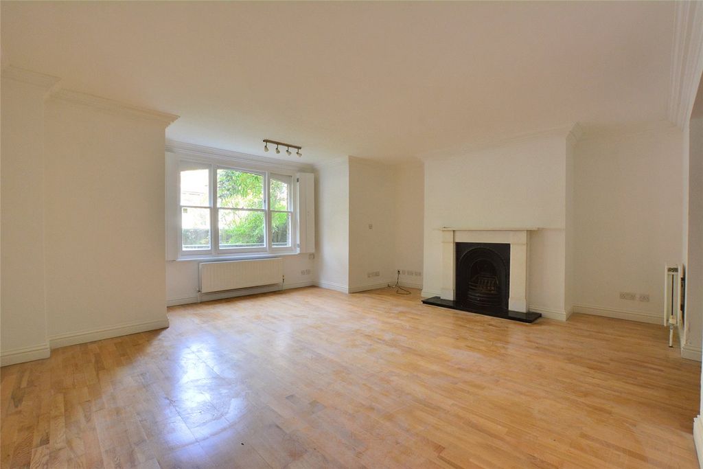 Property photo 1 of 8 Picture No. 21
