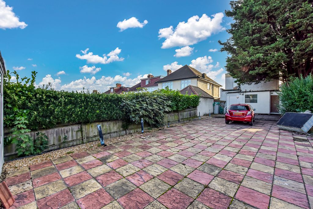 Property photo 3 of 7
