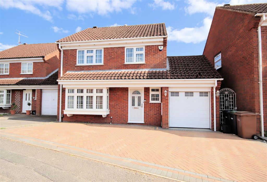 Property photo 1 of 27 Frontage