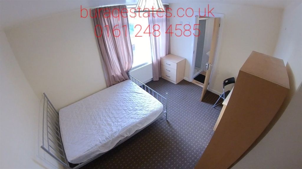 Property photo 2 of 15 Bright Bedroom With A Double Bed, Full-Length Wind...