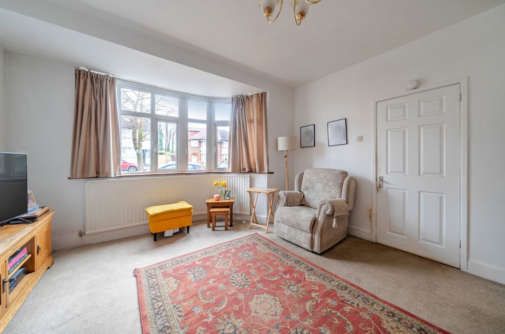 Property photo 3 of 20 1371821-20-696E19...