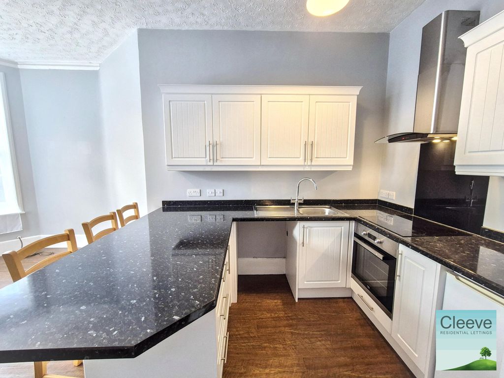 Property photo 2 of 13 1000093315