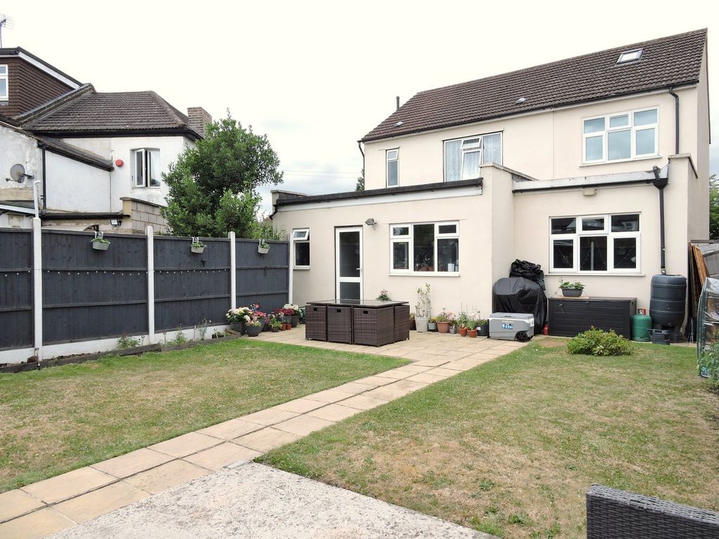 Property photo 3 of 25