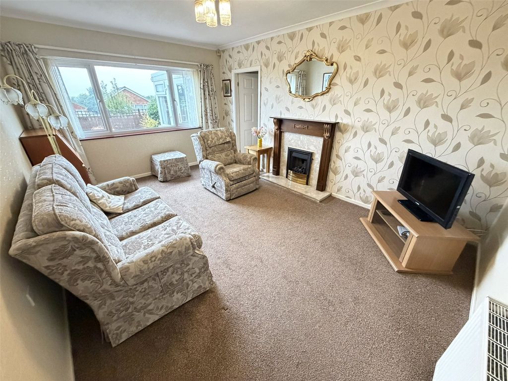 Property photo 2 of 16 Picture No. 28