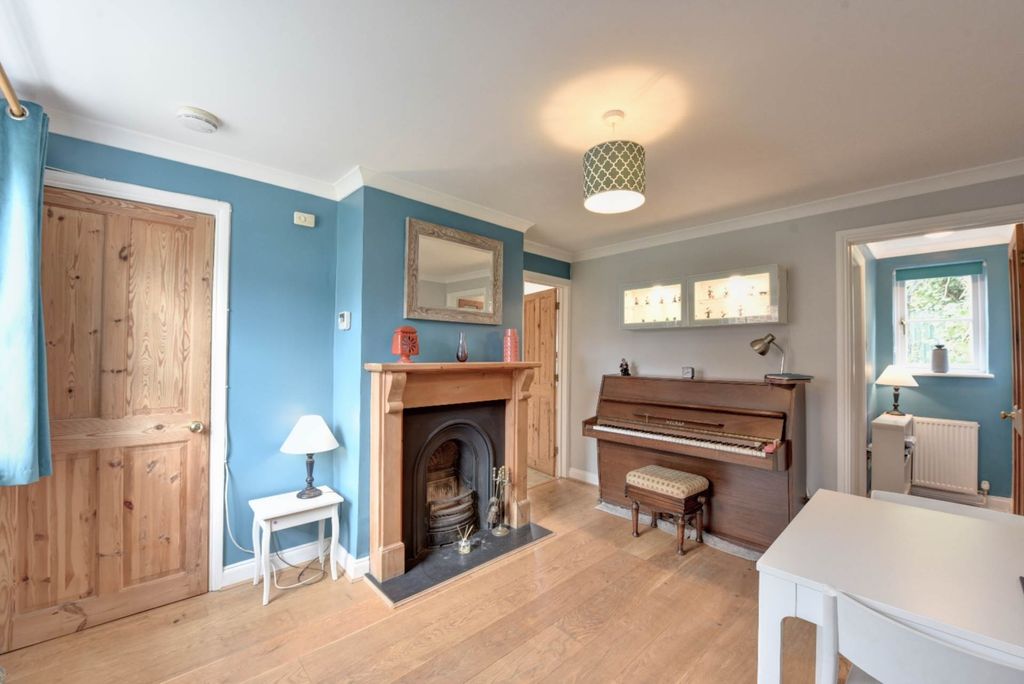 Property photo 2 of 12