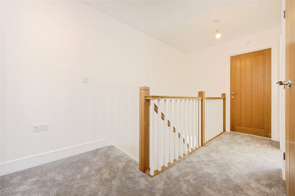 Property photo 3 of 5 Picture No. 04