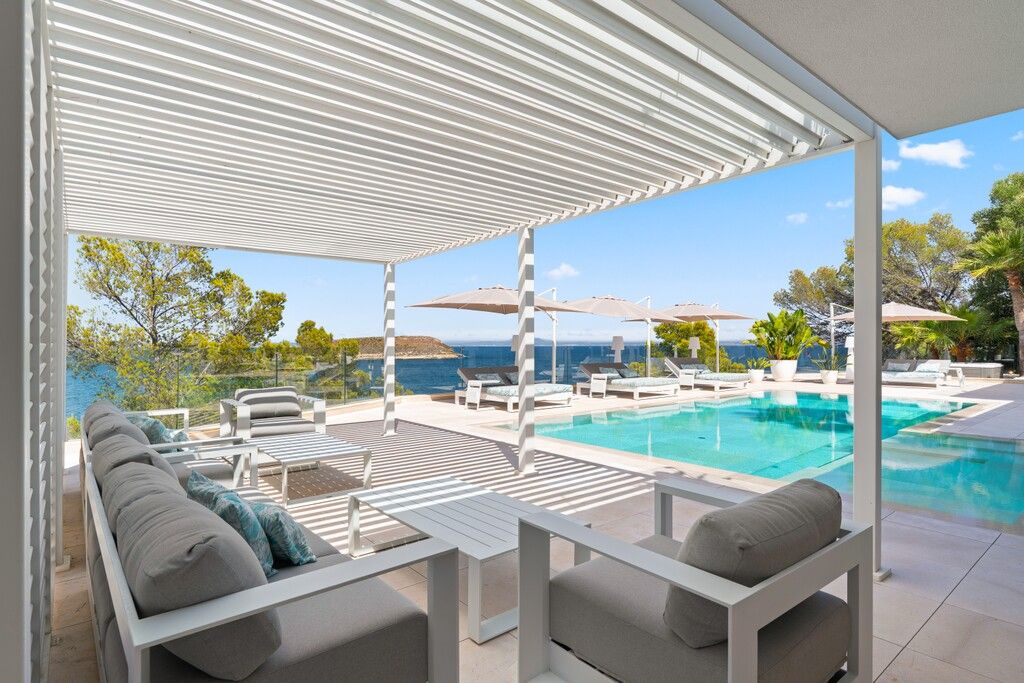 Property photo 3 of 20 Pool Terrace