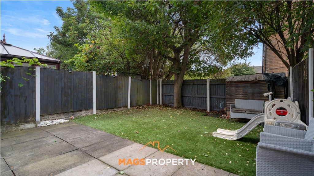 Property photo 2 of 24
