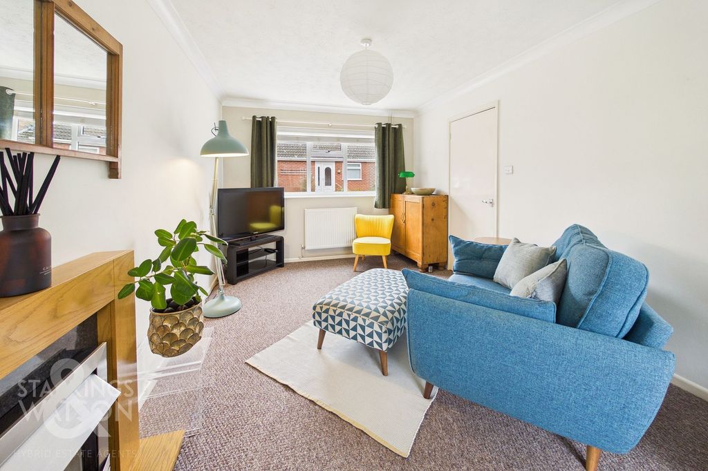 Property photo 2 of 20