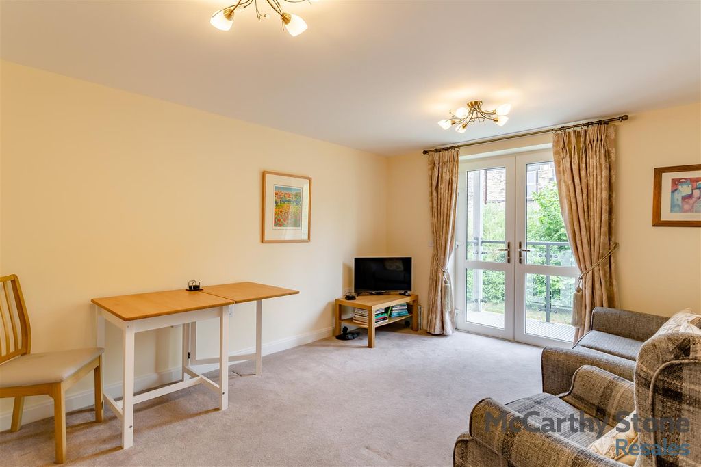 Property photo 2 of 17 8651623-Interior14.Jpg