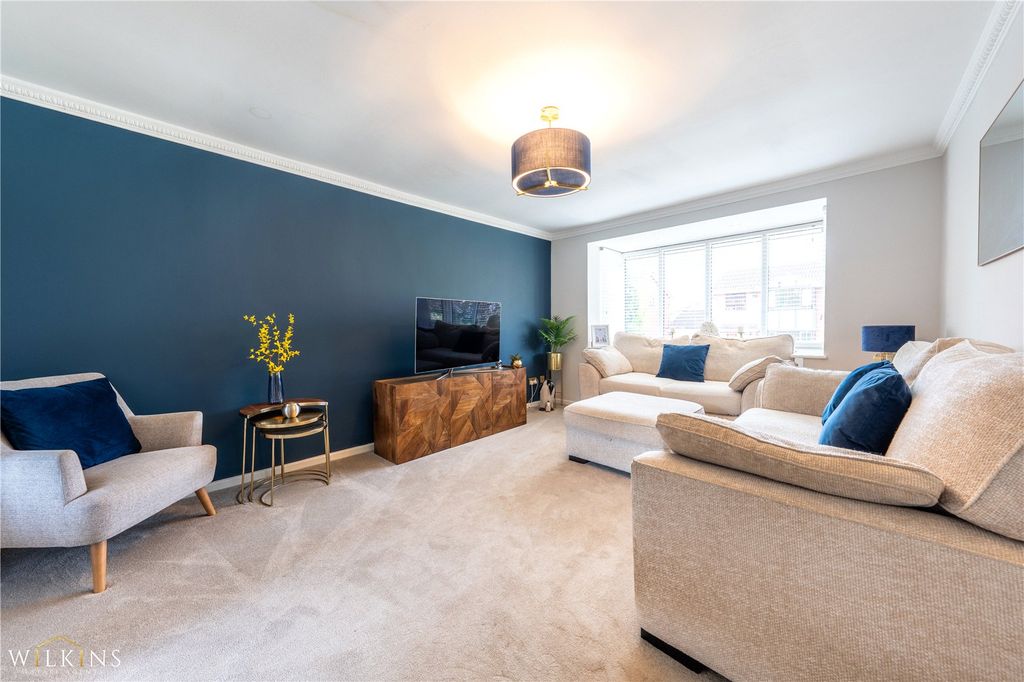 Property photo 2 of 27 Picture No. 23