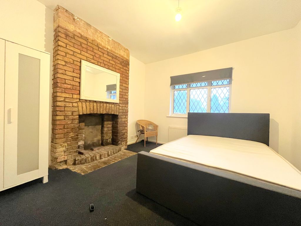 Property photo 2 of 4