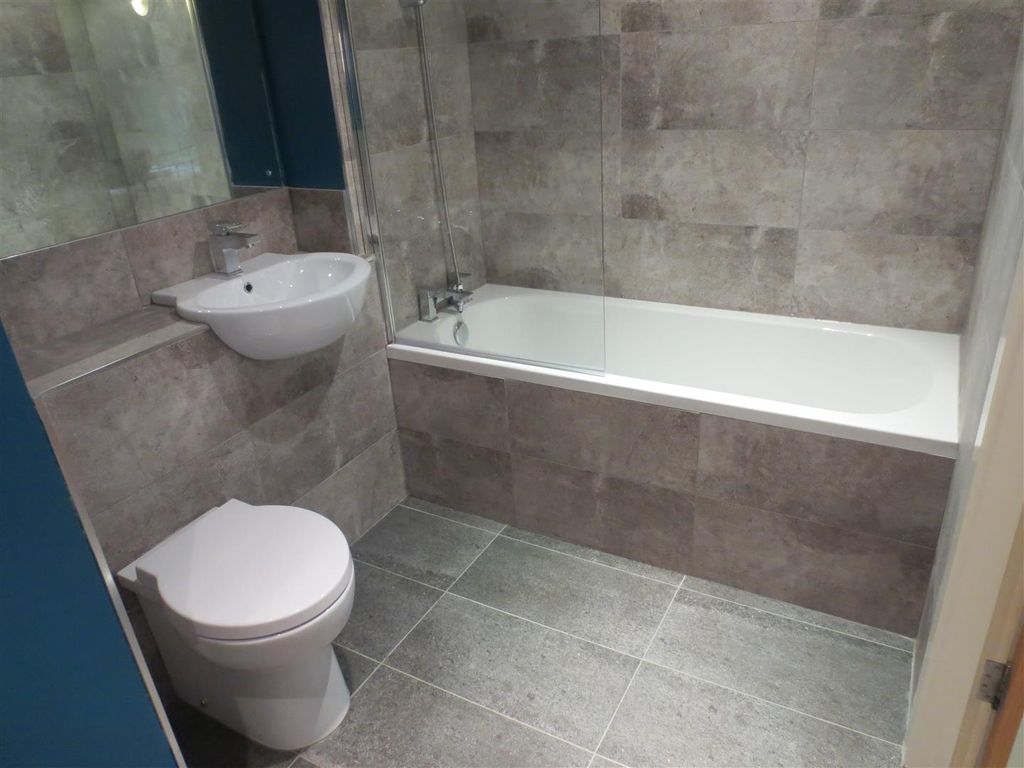 Property photo 3 of 6 Bathroom