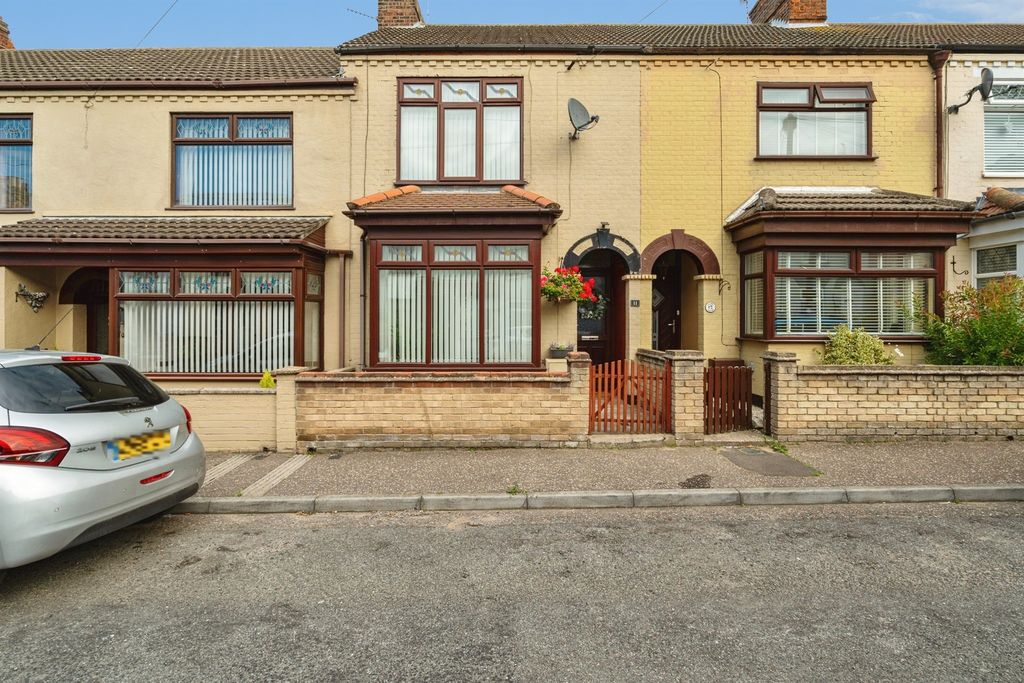 Property photo 1 of 17