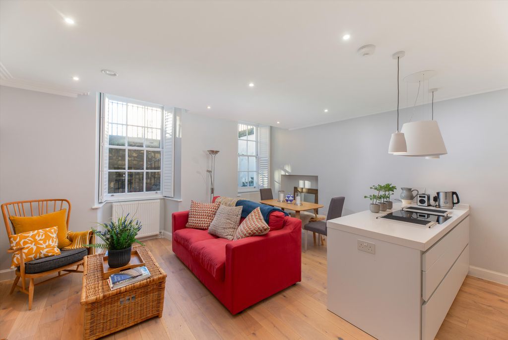 Property photo 2 of 15 Image