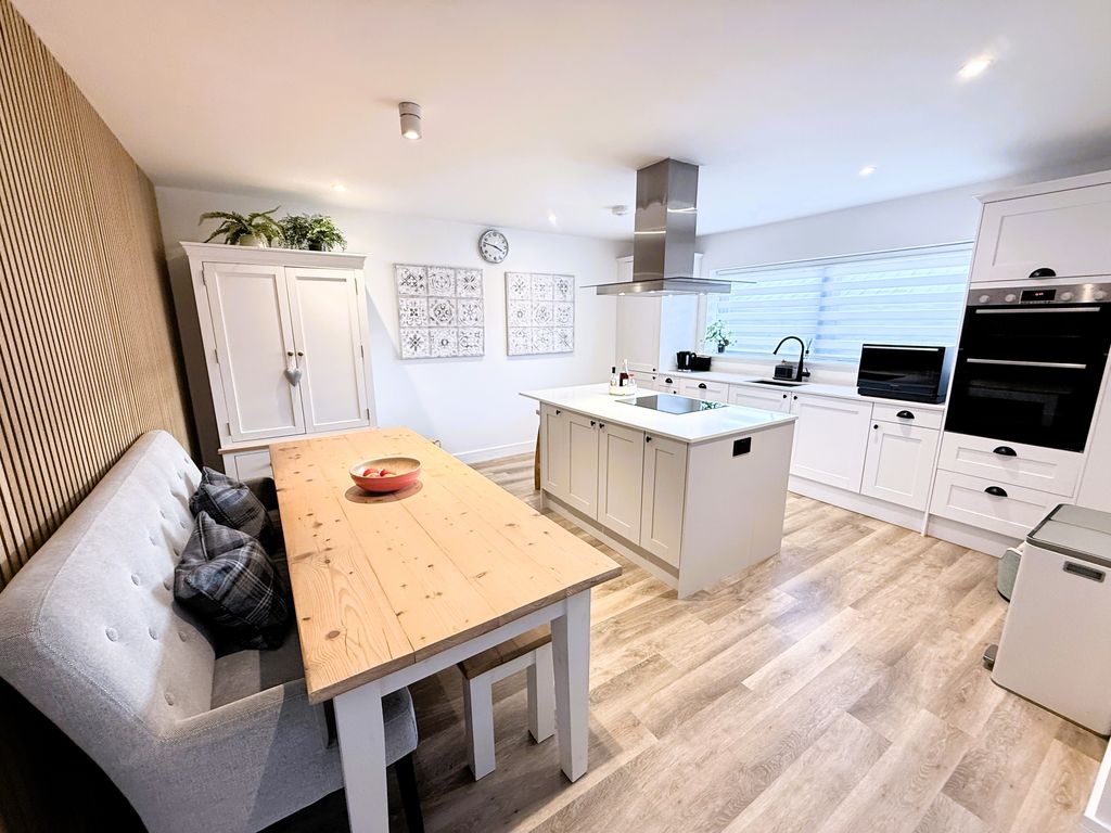 Property photo 3 of 21 Img4187