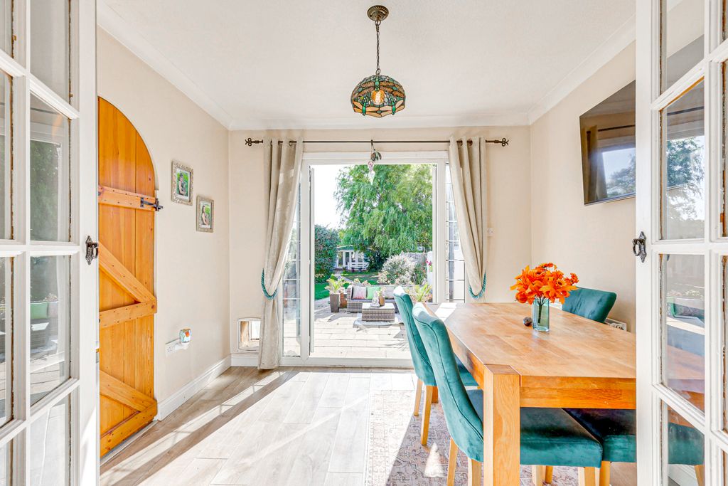 Property photo 3 of 24 4S6A1580-4S6A1586