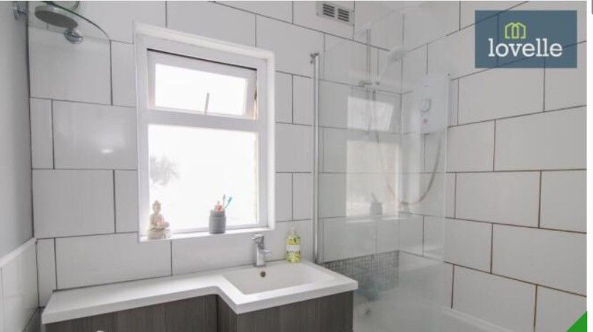 Property photo 2 of 3