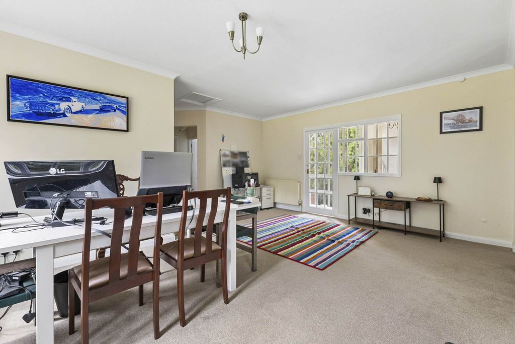 Property photo 3 of 14