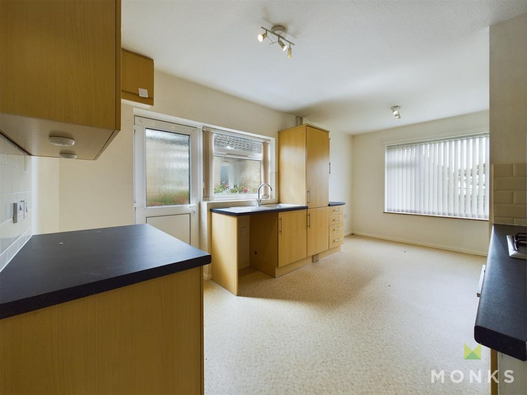 Property photo 3 of 13 Cam01420G0-Pr0411-Still001.Jpg